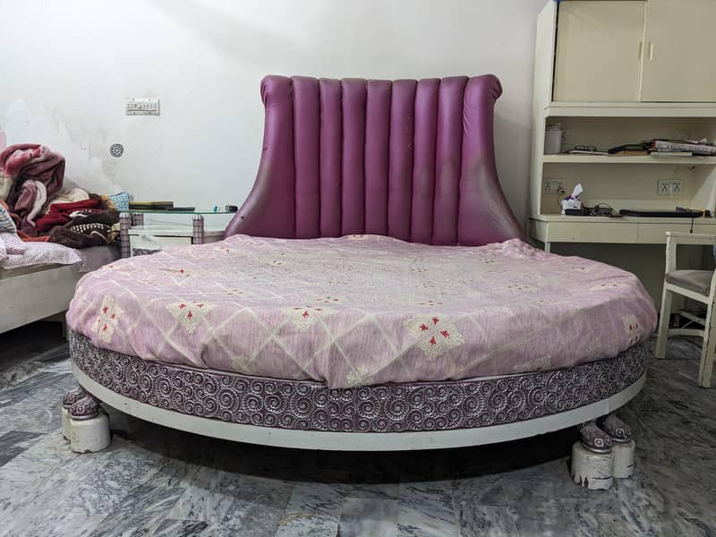 Round Bed Set 1
