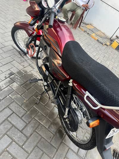 Honda Pridor 100cc genuine bike 55km/litre petrol average