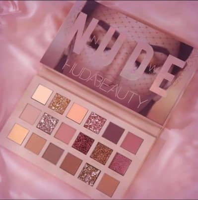Nude Glam Eyeshadow Palette – Soft & Shimmer Look