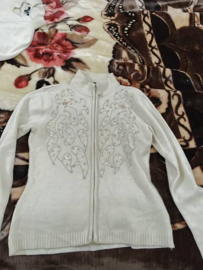 Pure pashmina sweater size small-medium