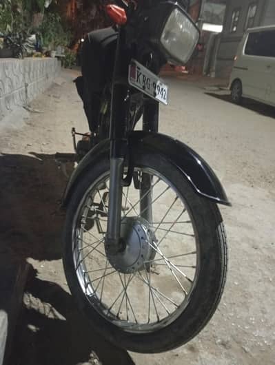 petrol average buht ziiyada acha hai