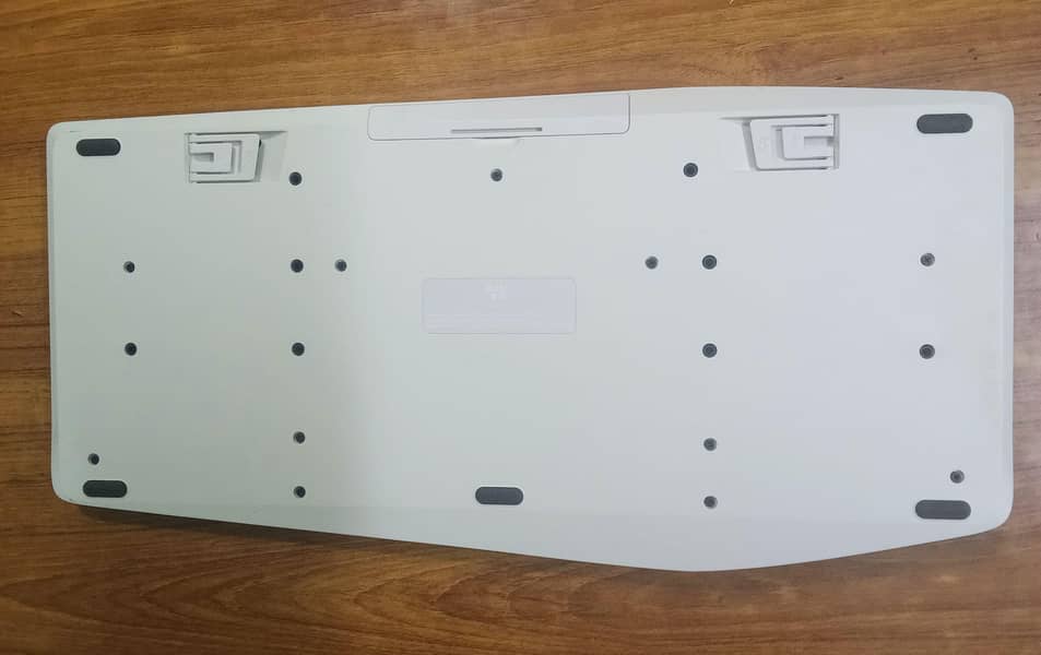 K850 Performance Logitech wireless keyboard 3