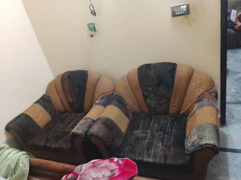 2 sofas at good condition 2