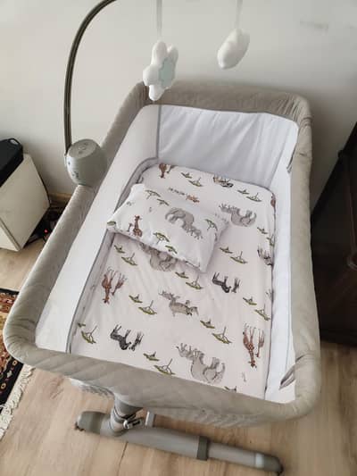 Bedside Bassinet - Adjustable