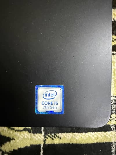 Dell latitude 5580 cori 5 7th generation