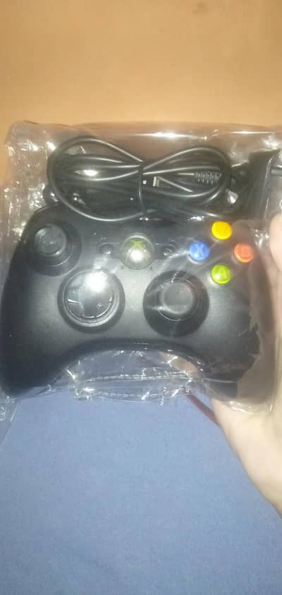 Xbox 360 Controller with battery & charger
