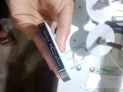 Apple i phone 13 pro //Factory unclock. .