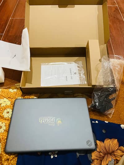 Lenovo Ryzen 5 7000series 8gb RAM 250gb internal storage  Window 11pro