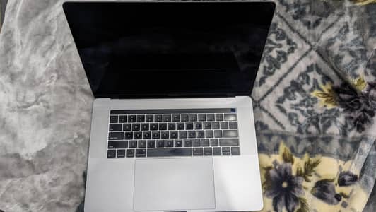 MacBook Pro 15-inch 2019 | Core i9 | 32GB RAM | 1TB SSD