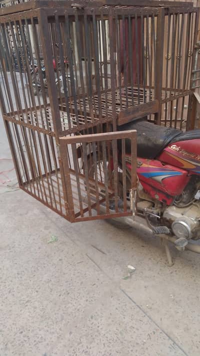 Motorcycle Iron Ca*ge (Cheeko) - Salesman Carrier