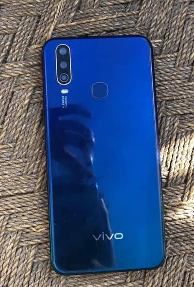 vivo y15 4+64gb