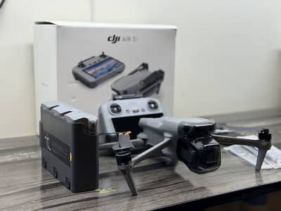 DJI Air 3s Combo 10/10 Condition fresh drone