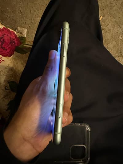 iphone 11 non pta 64 gb 9,10 condition