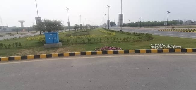 6 Marla Corner Plots Available For Sale At Prime Location And Reasonable Price In Royal Palm City Gujranwala