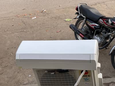 DC Inverter AC – Excellent Condition