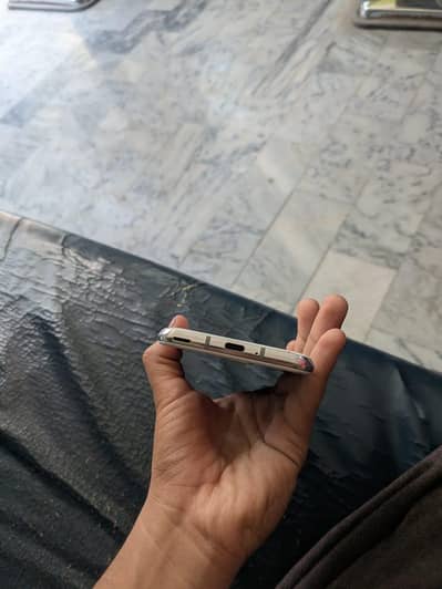 Aqous R2 6/64 all ok not open not repair only back break