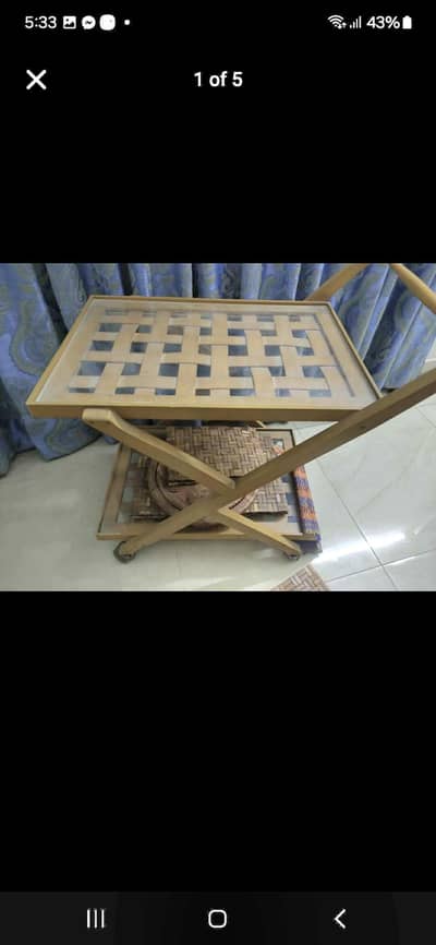 Tea trolly nd dressing table