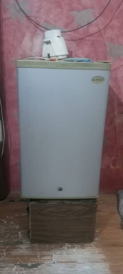 Apex company ka hai good condition used me hai