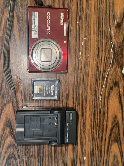 s710 coolpix with accessories