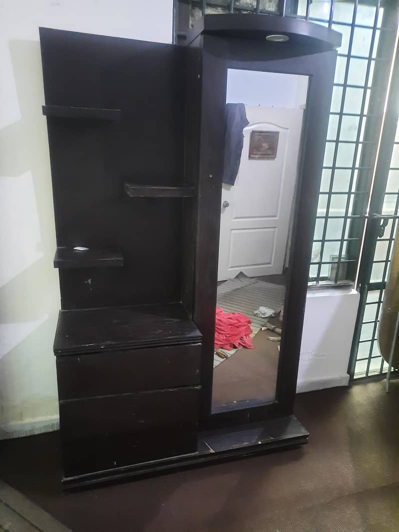 showcases+dressing table 3