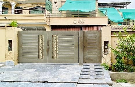 In Marghzar Officers Colony 1 Kanal House For sale