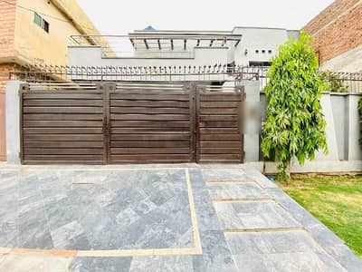 Want To Buy A House In Marghzar Officers Colony