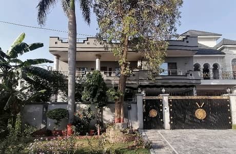 House Is Available For sale In Marghzar Officers Colony
