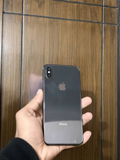 iPhone xs max 256gb pta approved