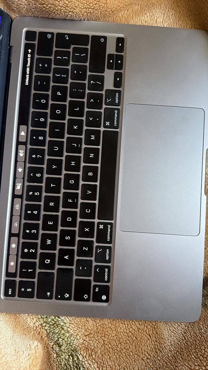 Macbook m2 pro 2022 1
