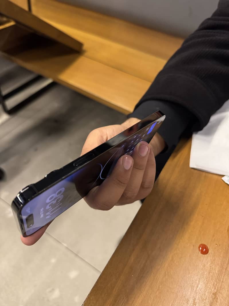 Iphone 14 pro max 10