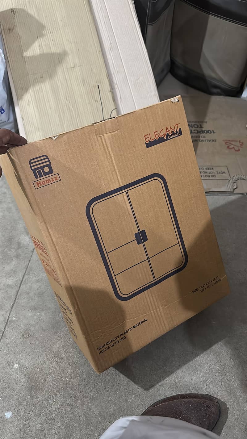 Corrugated packaging boxes 8