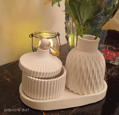 Handmade concrete decoration pieces