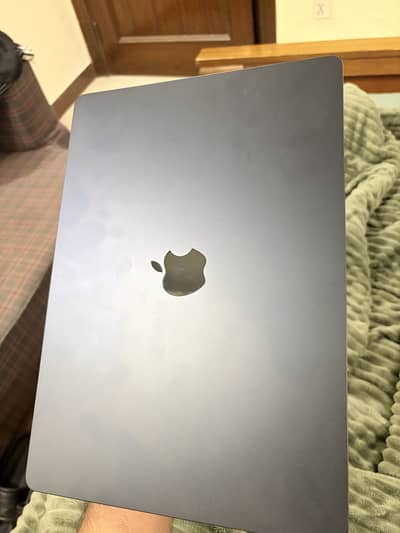 Mack book air M2 15-3 inch