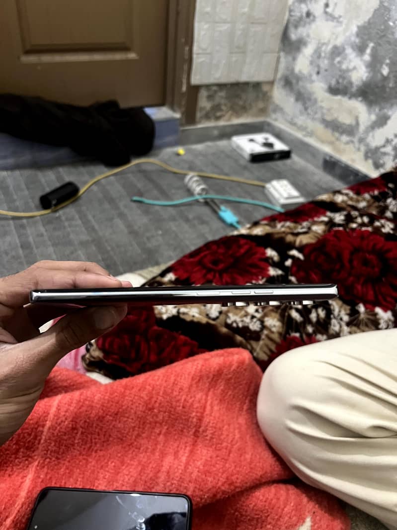 Techno camon 40 pro 0