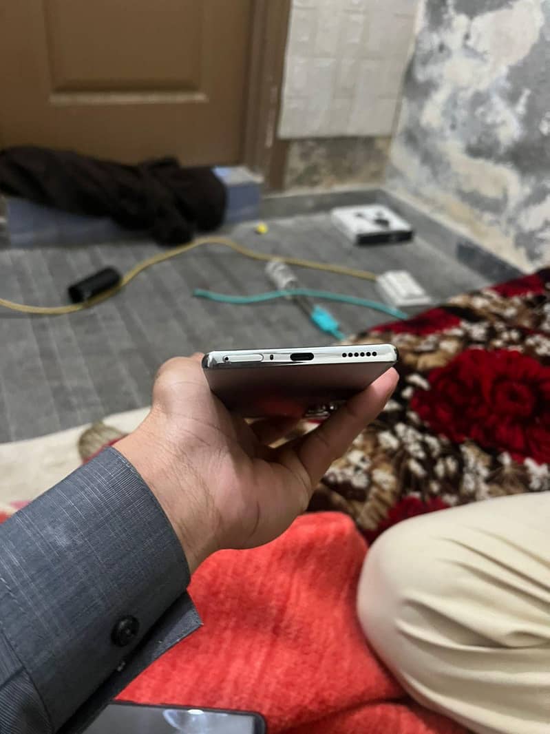 Techno camon 40 pro 2