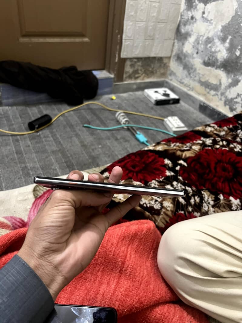 Techno camon 40 pro 3