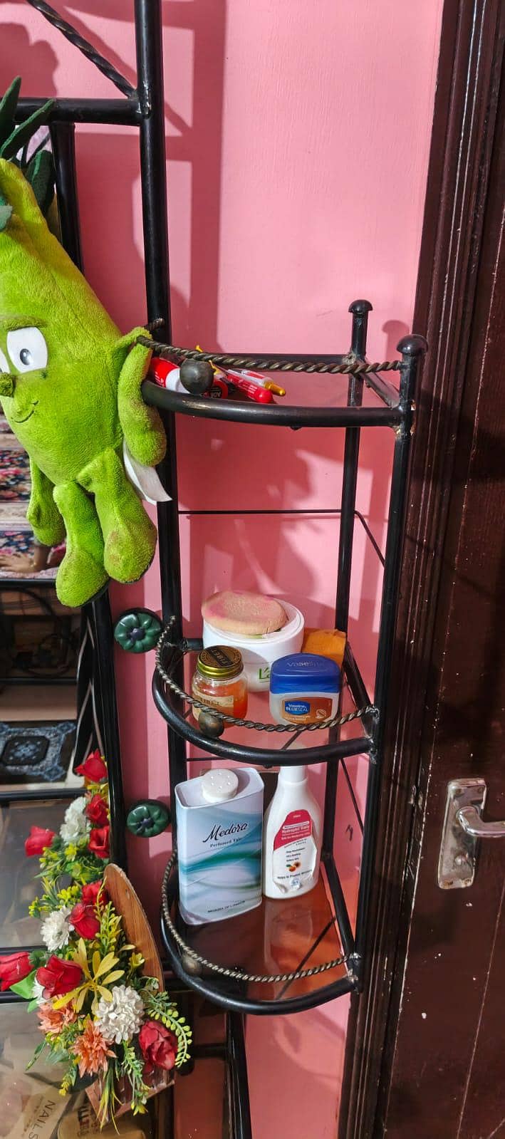 dressing table iron  and side table 3