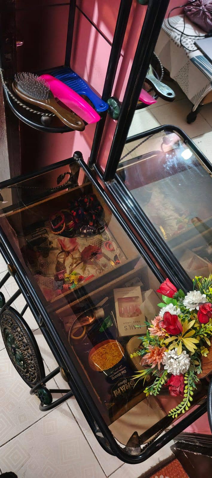 dressing table iron  and side table 8