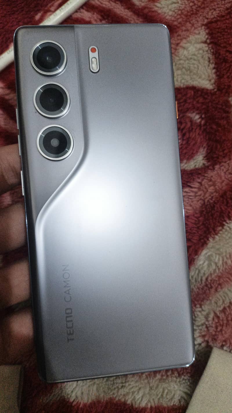 techno camon 40 pro  10/10 2
