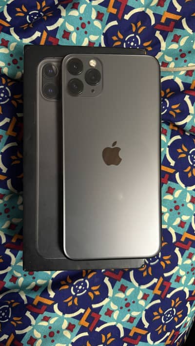 Iphone 11 pro max Pta approved with box
