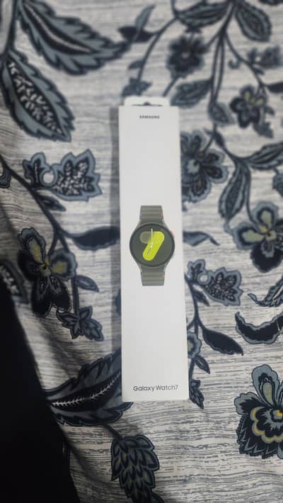 Samsung Galaxy Watch 7 (GREEN) Box packed/ brand new. (saudia version)