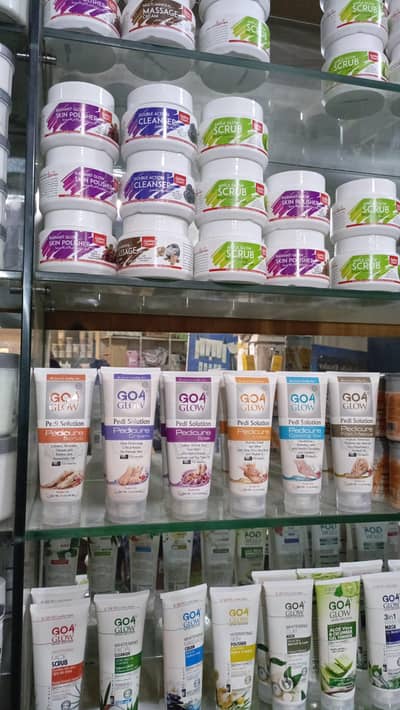 New salon open kr rahy hain expert larky ki zarorat ha