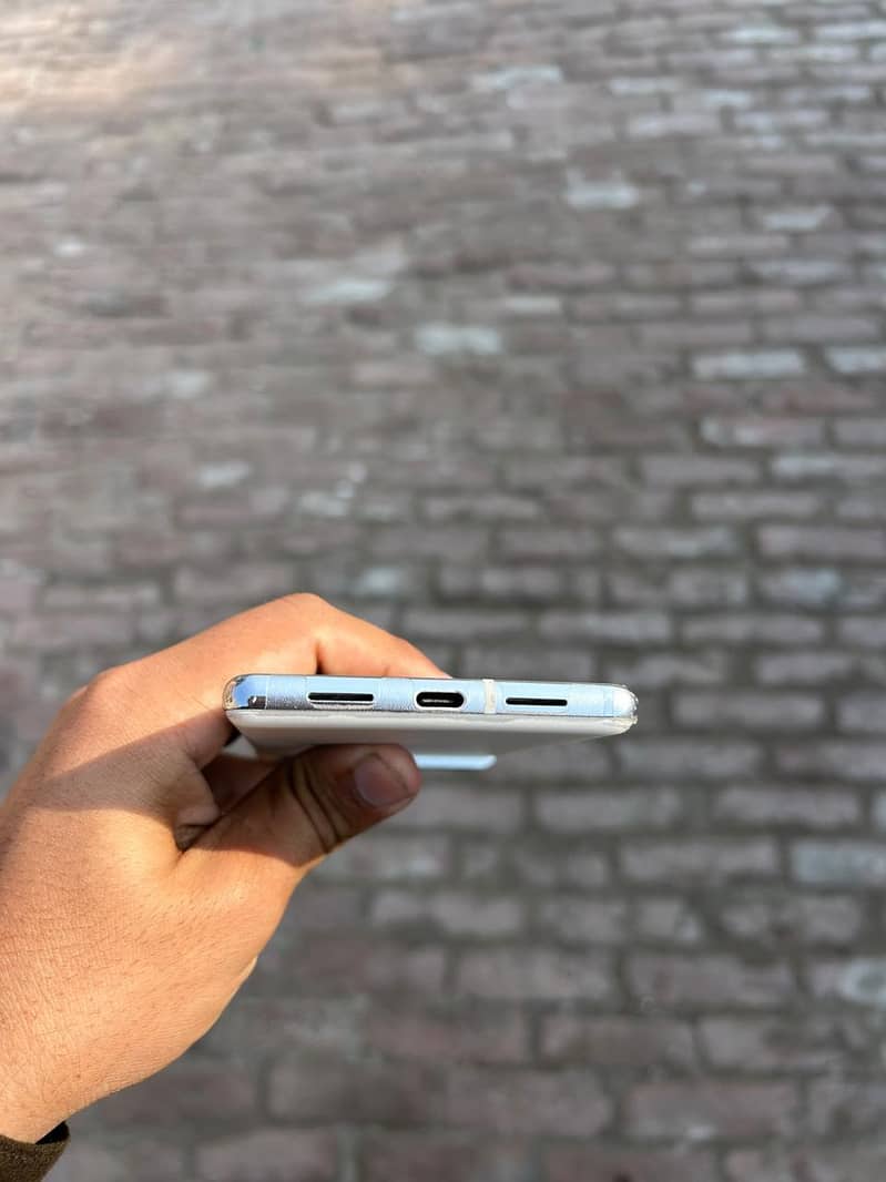 GOOGLE PIXEL 6 PRO 4