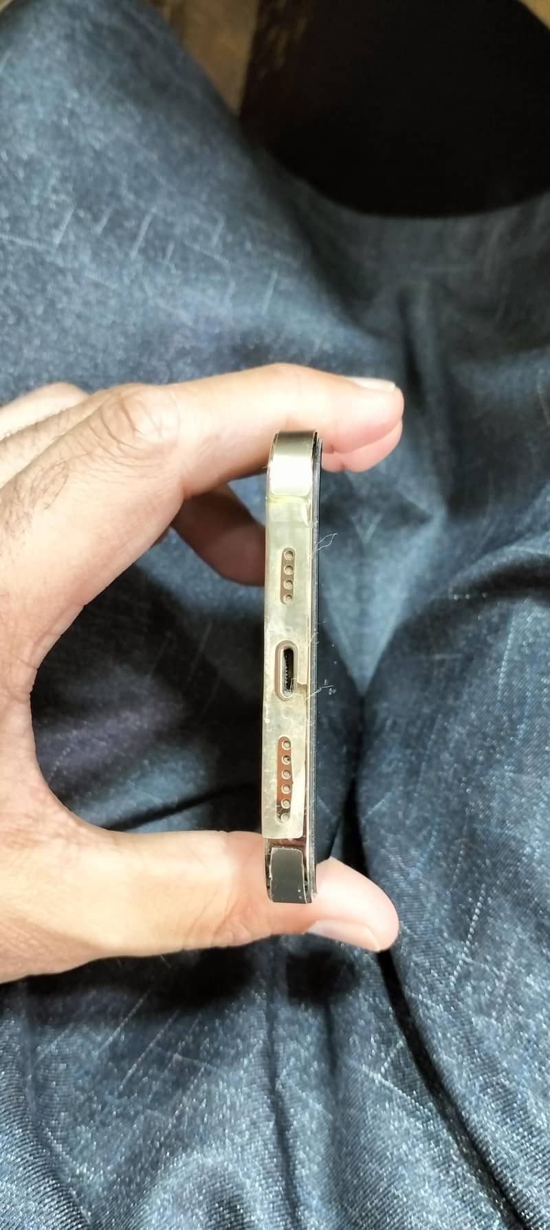 iphone 12 pro max 5