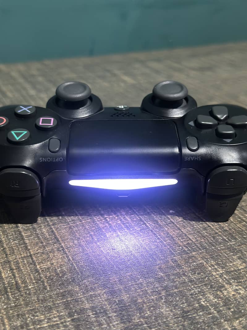 Playstation 4 wireless controller 3