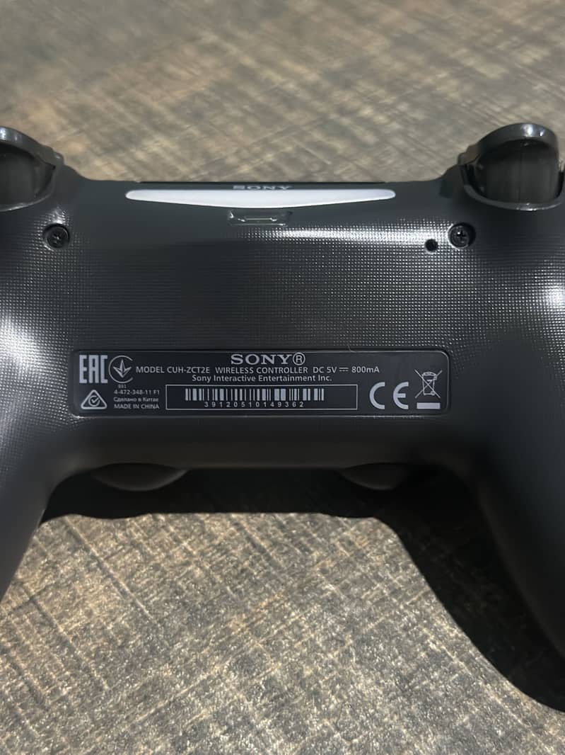 Playstation 4 wireless controller 5