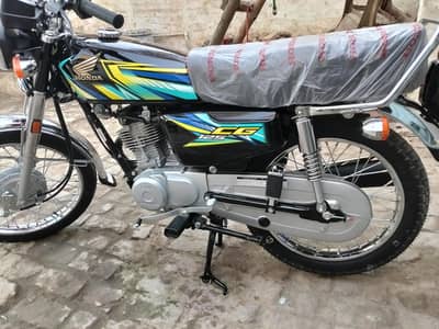 Honda CG125 Black brand new zero meter