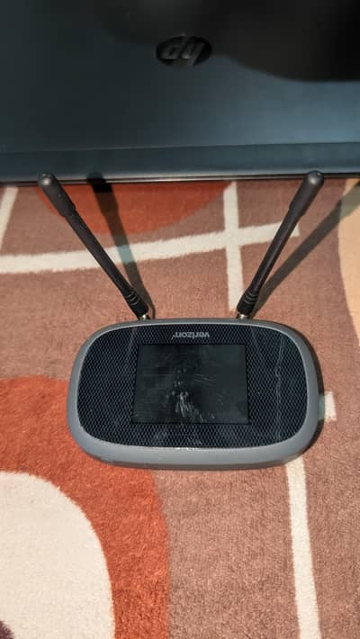 Verizon 8800L 4G LTE Pocket WiFi (Unlocked) + 2 TS9 Antennas