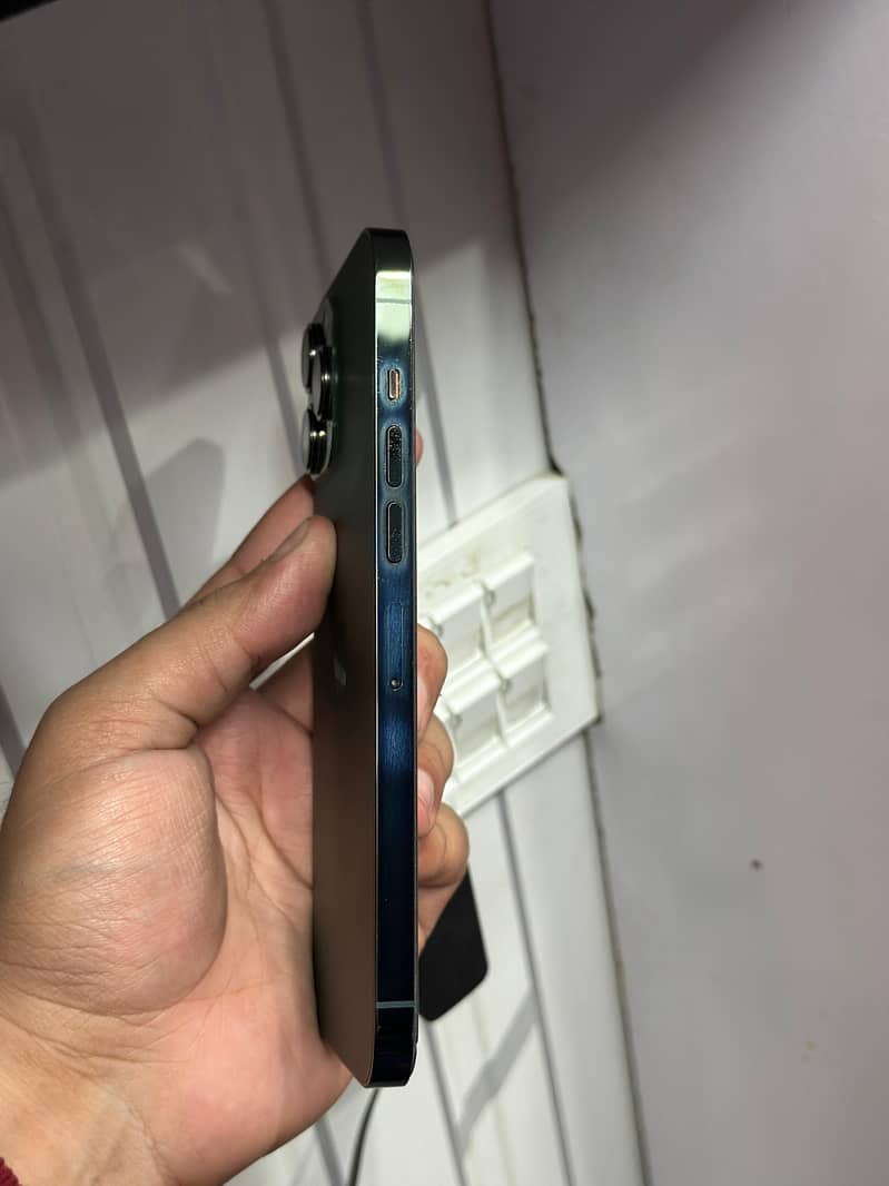 iPhone 13 Pro max jv 1