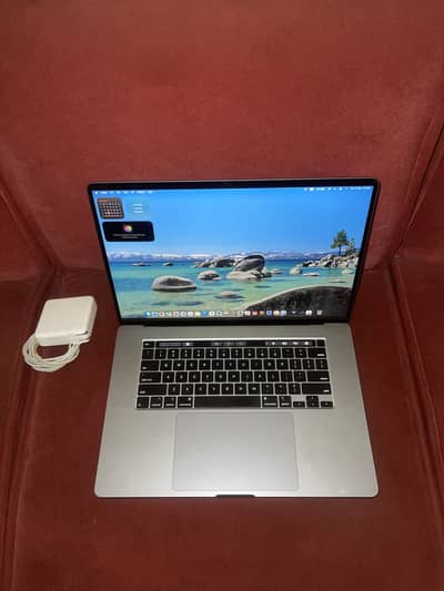 Apple macbook pro 2019 core i7 16 inch model
